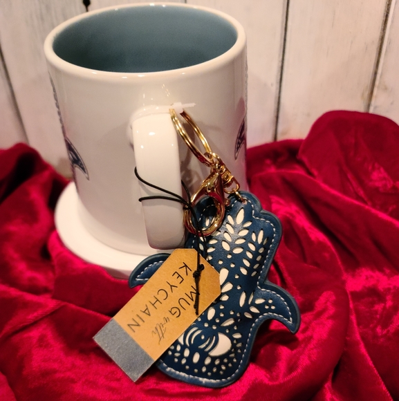 Hand Evil Eye Protection HAND OF MARY/FATIMA coffee m and key chain purse charm - Picture 3 of 8